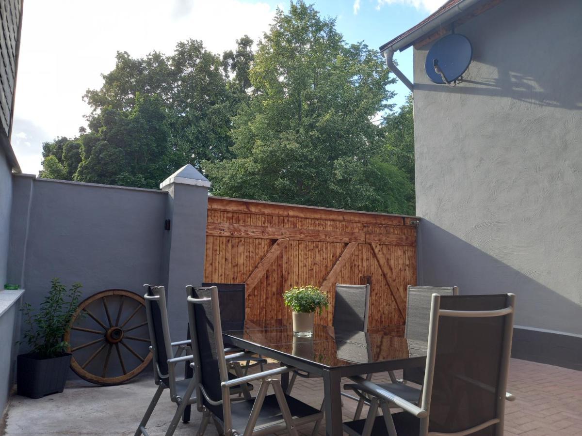 Pension - Kleinschmidt Urbach  Buitenkant foto